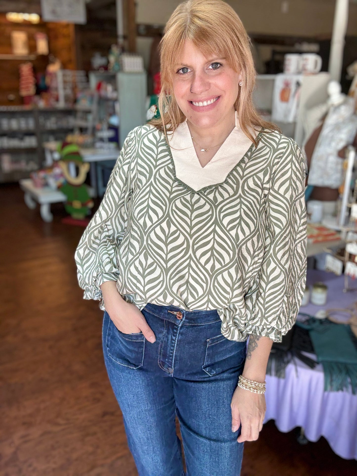 Zandra Sage & Cream Scalloped Edge Top