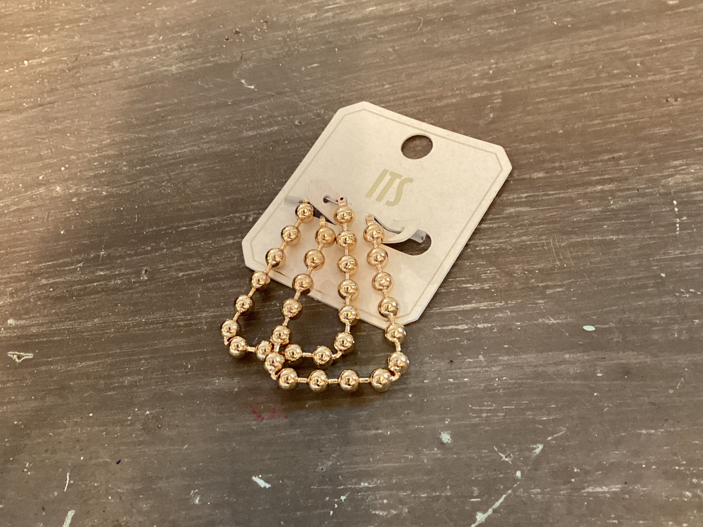 Beaded chain triangle hoop