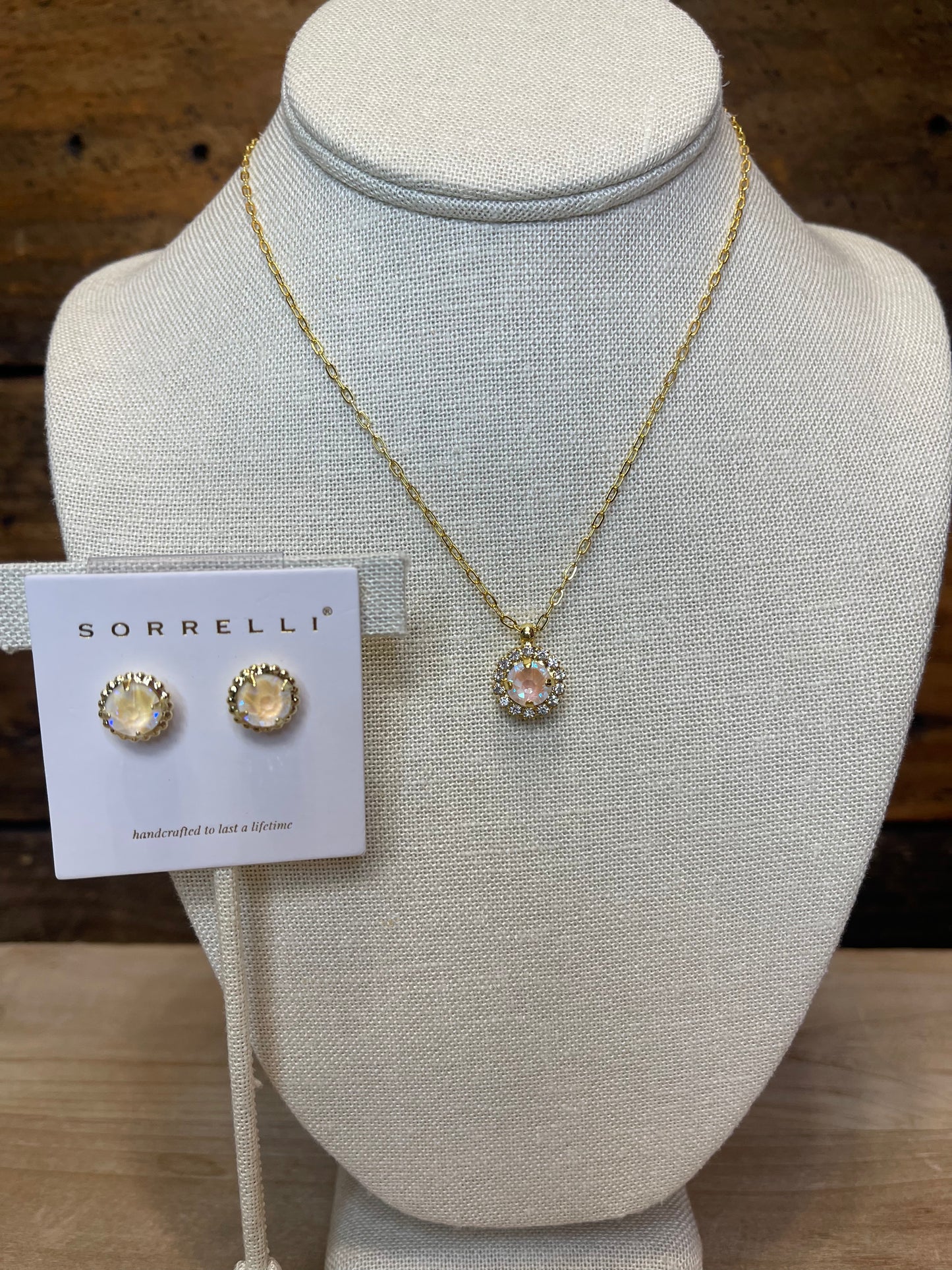 Sorrelli Haute Halo Pendent Necklace in Ultra White