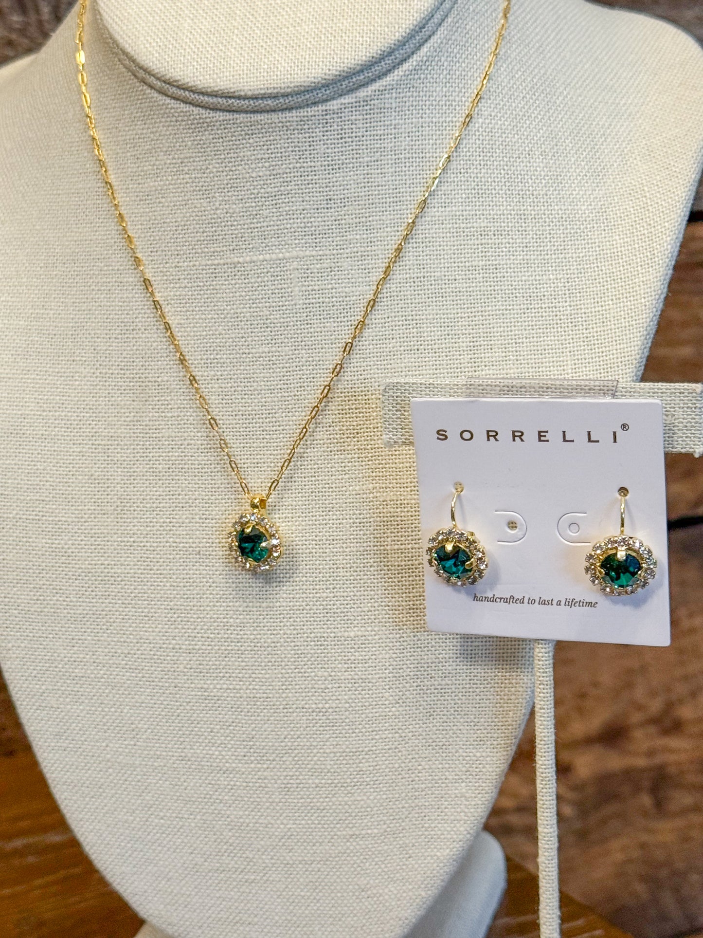 Sorrelli Haute Halo Pendent Necklace in Emerald*