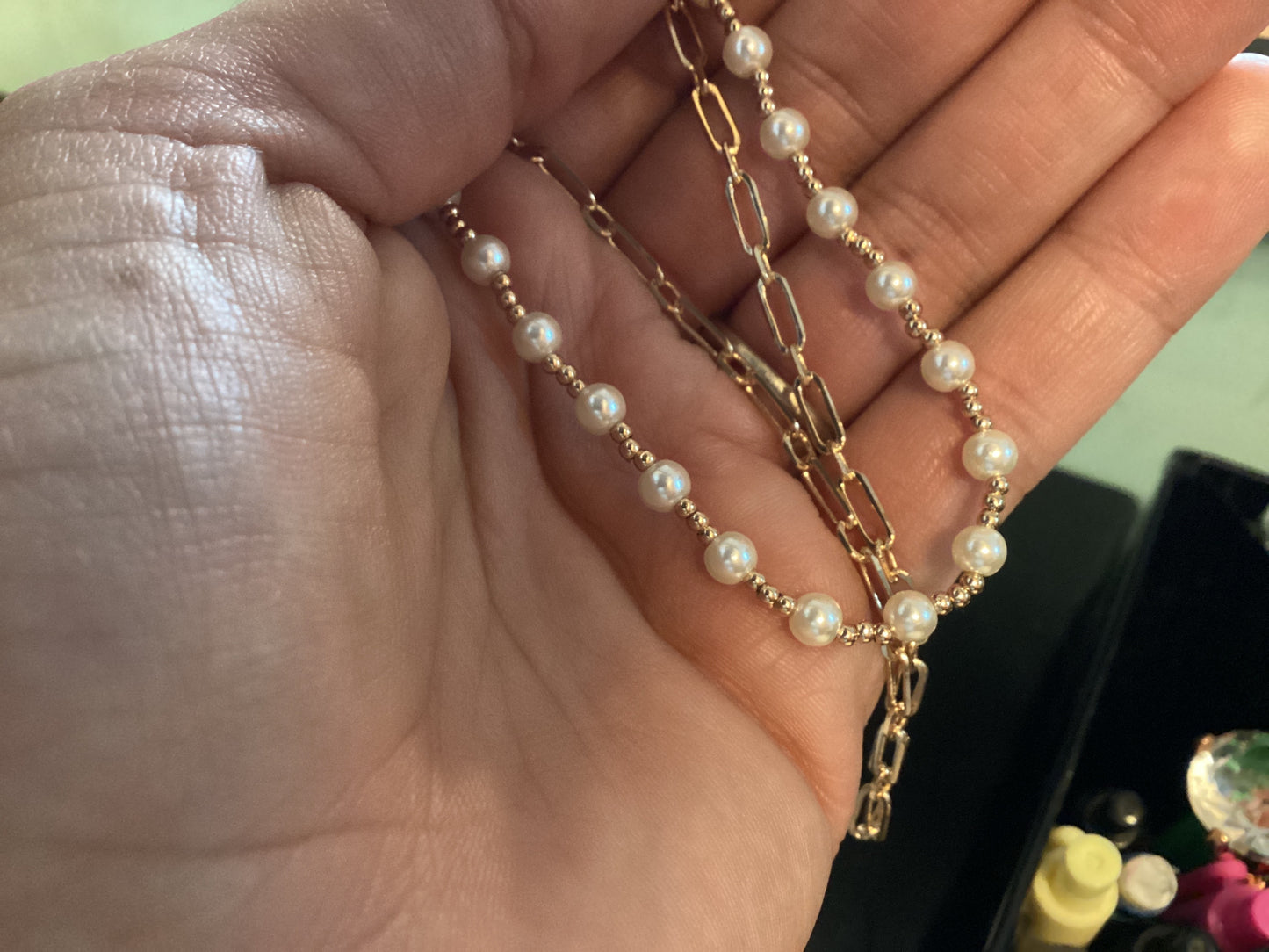 What’s hot pearl layered necklace