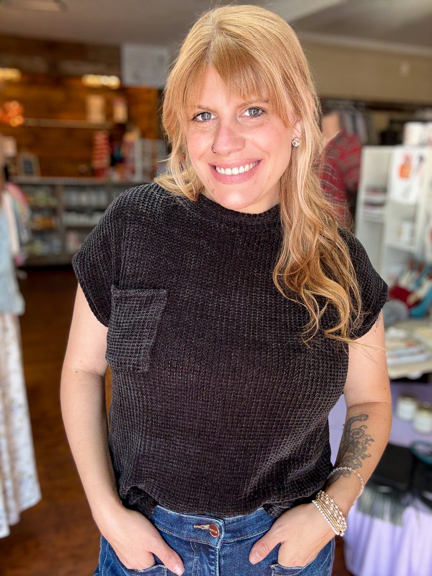 Charlene Chenille Ss top in Black