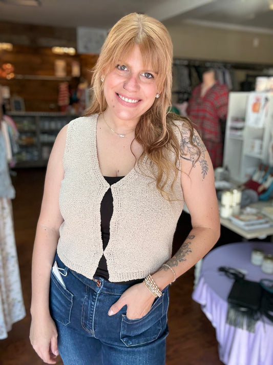 Clasp closure knit sweater vest