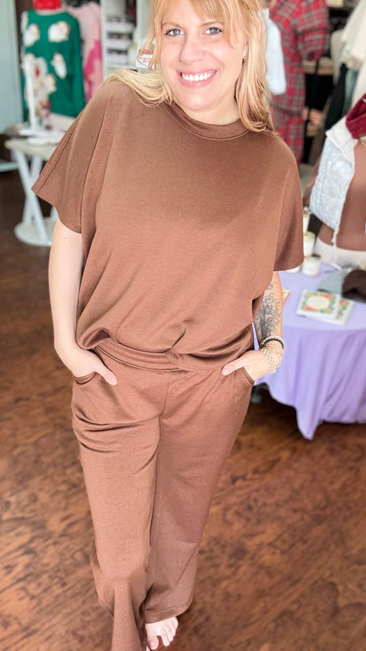Scuba Round Neck Set in Brown