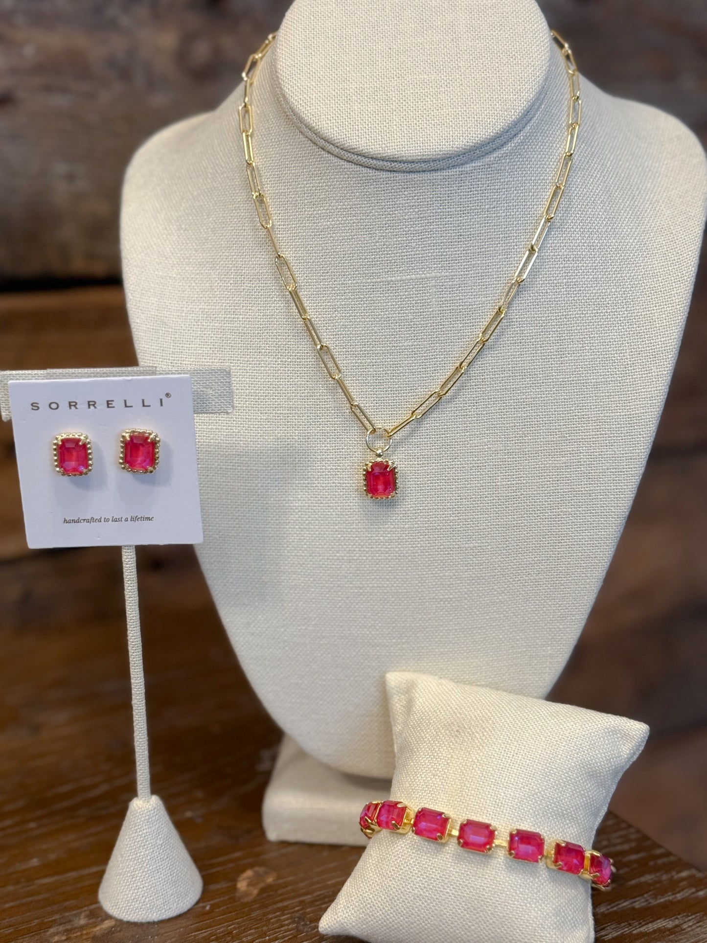 Sorrelli Octavia Scalloped Pendant necklace in Royal Red Delite