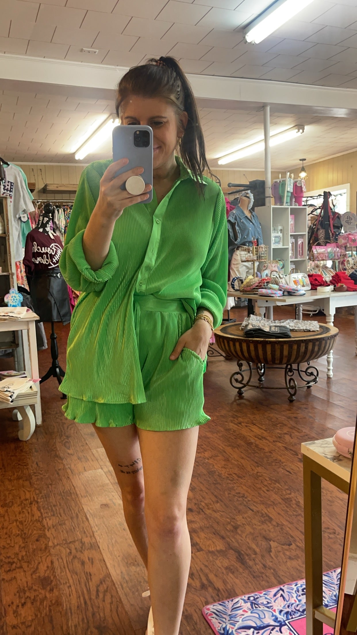 Kelly Green Pleated Shorts set