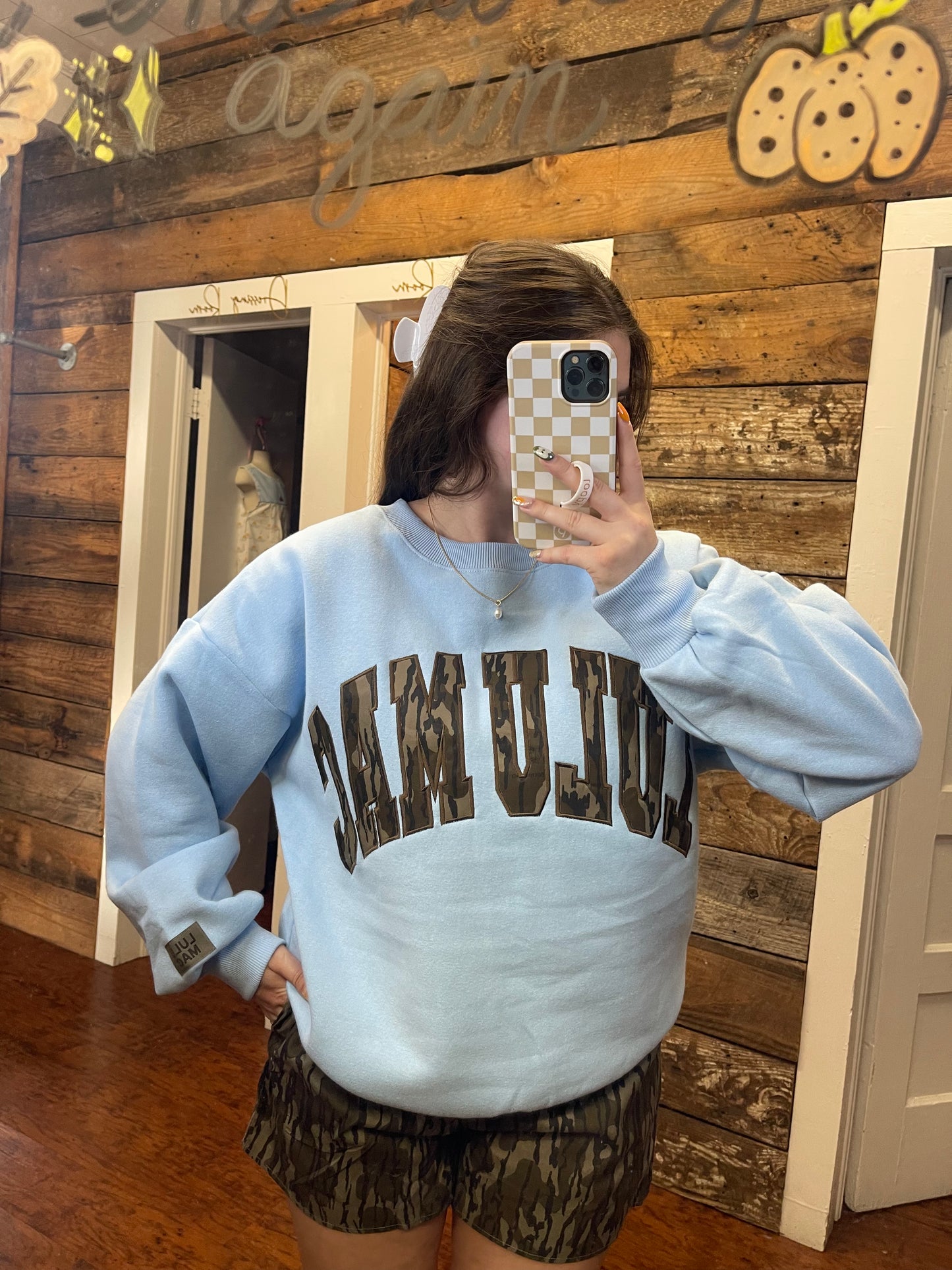 Lulu Mac X Mossy Oak Bottomland Sweatshirt in Light Blue